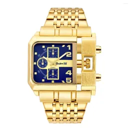 Relógios de pulso Oulm Men's Watch Quartz Luxury Gold Sapphire Glass Aço inoxidável Strap Square Dial Grande Design exclusivo 2024