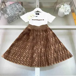 Top Princess Dress Summer Girls Ruos de traje de bebê Tamanho 90-150 cm Logotipo de carta bordada para crianças camiseta e longuette 24mar