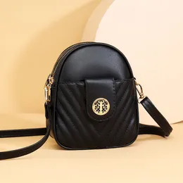 Guangzhou hurtowa torba damska nowa crossbody mała torba haftowana moda moda moda moda moda moda moda moda moda moda moda moda moda moda moda moda moda moda moda torba na telefon komórkowy wszechstronny ramię damskie c