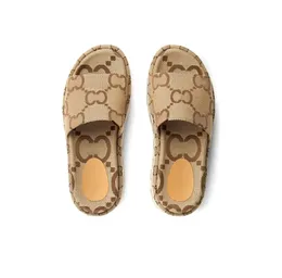 Designer Sandaler tofflor Summer Men Women Shoes Shaped Multicolor Luxury Slides Gjuten fotbädd i svart tonalt gummisula med präglad logotyp vid yttre 35-44