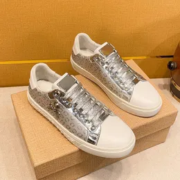 Erkek Philipe Plein Spor Ayakkabı Markası Düşük Top Lüks Tasarımcı Ayakkabı Moda Yüksek kaliteli deri metal kafatasları