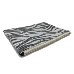 Grenzüberschreitende heiße Sellverkäufe Mädchen Metal Aluminium Clutch Bag Zebra Streifen hochwertige handgefertigte Weichbeutel Handy-Tasche Bankettbeutel