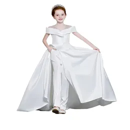 2022 Satin -Overall Kleider Festzug für besondere Anlässe kalte Schulter Falten Pocket Hosenanzug Blumenmädchen Kleid Hochzeit 286a