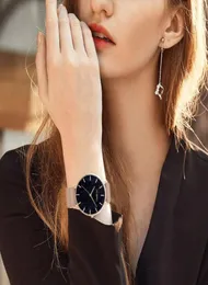 Начатые часы Frauen Uhr Moderne Mode Schwarz Quarzuhr Mesh Edelstahl повязки премиум -класса качественная ampual armbanduhr меховые часы5311153
