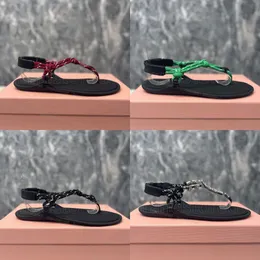 2024 MIUI حذاء Riviere الحبل والصنادل الجلدية نساء Thong Sandal Crystal Slingback Slingback Summer Slides Lace Up Flat Cheel Mule Flops 35-42 No Box