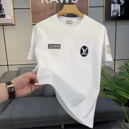 Louiseviution Tasarımcı T Shirt Luis Viton Gömlek Genç Erkekler Merhametli Pamuk Lüks Kısa Kollu Yaz Kişiselleştirilmiş İnce Fit Çok Yönlü Kore T-Shirt 919