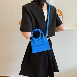 Tasarımcı Çantalar Kadınlar İçin Le Bambino Omuz Çantaları Çanta Toyun Sac Sac Luxe Crossbody Bags Cüzdanlar Kadın Pürüzsüz Deri Pochette Lüks XB166 H4
