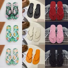2024 Designer Slifors Sandals Share Fashion Platform Scarpe da esterno Classiche scarpe da spiaggia pizzicata ALPHABET Flip Flip Flops Summer Flat Casual Shoes Gai-256633