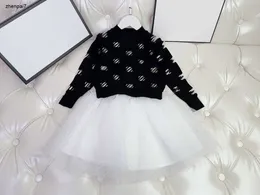 Top Girls Dress Designer Kids Tracksuits Autumn Babydress Tamanho 110-160 Sweater Hot Diamond and Lace Skirt Nov10