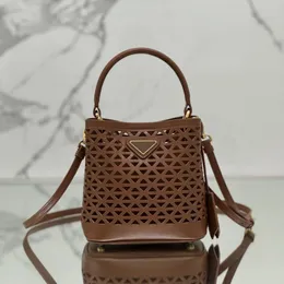 Panier deri mini çanta kesme motif tasarımcısı kova çantaları kadın moda klasik lüks el çantası çapraz gövde omuz çantaları nappa deri iç mekan cep