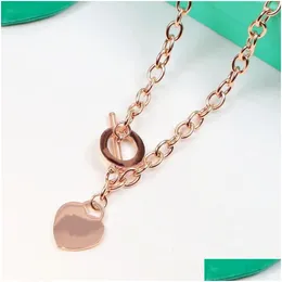 Подвесные ожерелья женская роскошная дизайнерская ожерелье Sier из нержавеющей цепи двойная сердце любовь мода мода драгоценно -выпускные украшения P Dhkk2