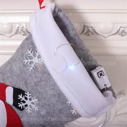 Juldekorationer Strumpor med LED -ljus älgbjörn Santa Xmas Tree Decoration Candy Bag Gift Holder Year Party