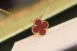 2024 Classic Four Leaf Clover Necklaces Pendants Girl Valentine 's Mother's Day Engagement Jewelry Gift Wholesale V4를위한 18k 18k