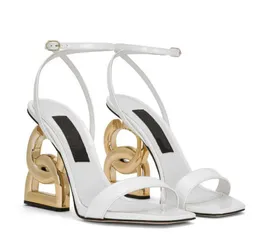 Sapatos femininos de sandália Keira Sandálias barrocas saltos de sandália Gladiator de carbono banhado a ouro vestido de noiva de festa