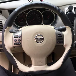 100% passform för Nissan Tiida 2004-2010 Versa 2007-2011 Sylphy Car Interior DIY Handstitched Black White Nonslip Carbon Fiber äkta läderbil ratt