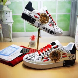 Designer luxury sneakers men shoes women shoes fashion personality graffiti black white musical note love heart quality high calfskin shoes spring and fall styles