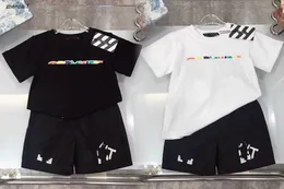 Top Baby Tracksuits Boys Short Suged Sucted Kids Designer Sight Size 100-150 cm Marker Printing T Shirt and Shorts 24April