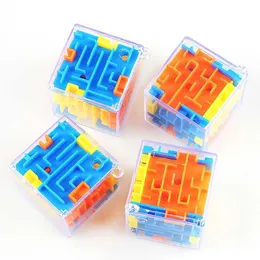Toy de descompressão 10 divertido 3D Cubo Rolling Ball Maze Toys educacionais para meninos e meninas Aniversário de casamento Gifts Gifts Christmas Childrens Gifts Pinata B240515