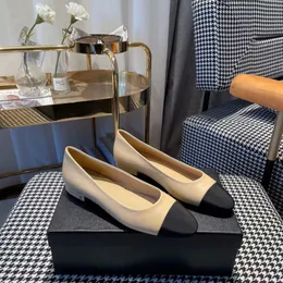 Весна и лето классический цвет грубые каблуки модная модная модная бутика женская одиночная обувь Baotou Design Leather Log
