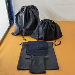 Дизайнер бренда белый черный хранение в суставной сумке для сухого сустава для одежды