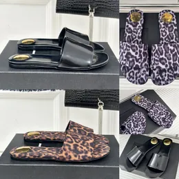 نساء شرائح صندل Leopard Grosgrain Designer Slippers مسطح البغال مسطحة Calfskin Round Head Gold Accessory Summer Beach Leather Leathe