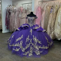 Purple Satin Off The Shoulder Quinceanera Dresses 2024 Gold Appliques Ball Gown Sweet Sixteen Prom Party Gowns Ruffels Tulle vestidos