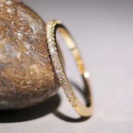 Обручальные кольца Huitan New 2020 Минималистский тонкий для женщин Блестящий кубический циркон Высококачественный универсальный женский кольцо с кольцом пальцев Q240514