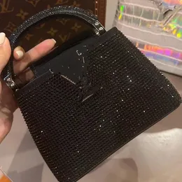 Women Handbag Fashion Trend Bag Bag حجم متوسطة حقيبة ظهر حقيقية رسالة عيد ميلاد جلدية لرسالة L