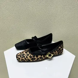 Mode Womens Flat Shoes Round Toe Leopard Print Freizeitschuhe Frauen atmungsaktiv schieben schieben außen weich Mary einfache Schuhe 2024 Modell 240426