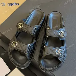 Dad Sandals Designer Sapatos de canal sandálias de alta qualidade Sliders Crystal Calf Leather Casual Plata
