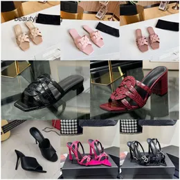 Designer di tacchi a cuneo da donna pantofole Cassandra Espadrilles sandali con abbigliamento da sposa con fibbia neri in pelle