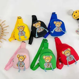 Rucksäcke modische Nylon -Tailentasche Cartoon Bären Kinderkiste Child Bag Outdoor Childrens Messenger Bag Jungen und Mädchen Handtasche Party D240516