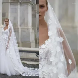 Apliques de renda de casamento sonhadoras de véus de noiva Apliques de flor Catedral Véu de uma camada com pente de 300 cm Largura