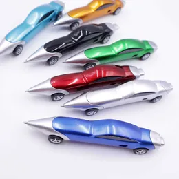 Car Creative Ballpoint Pen Персонализированные канцелярские канцелярские товары Студенты -симуляция спортивных дизайнерских колес, которые могут катиться