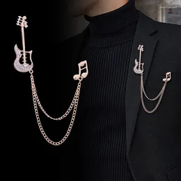 Broches Nota de guitarra criativa para homens mulheres Música de moda Tansel Long Chain Pins Design Jóias Conjuntos de Acessórios