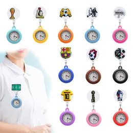 Andere Fußball 56 Clip Pocket Uhren Krankenschwester Lapel Watch Halsbrooch Quarz Bewegung Stethoskop einziehbarer FOB Drop Lieferung OT0W9