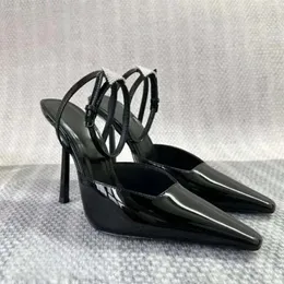 High Heels Baotou Metall Sandalen schlanker Rückenluft Fashion Quadrat Zehen -Knöchelgurt Dünne Schuhe 76 D 9AC3
