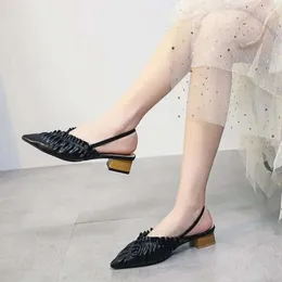 Autumn Fashion 2024 och Sandals Summer Point Toe Low Heel Baotou Pure Color Women's 887 751 D Sals 231f