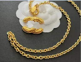 Modedesign guldhalsband mode shortnecklace kedja för kvinnor män fest bröllopälskare gåva brud designer smycken med väska