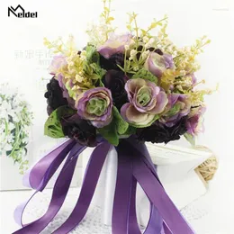 装飾的な花ウェディングブーケ花嫁ブライダルブーケの結婚アクセサリーブライドメイドの装飾のための紫色