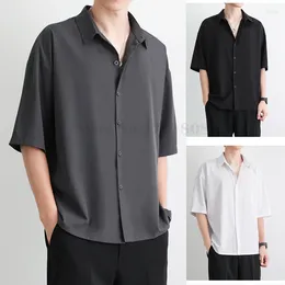 Camisas casuais masculinas Camisa de cetim de verão Cardigã de manga curta de colar de gola em pé solta Camiseta diária