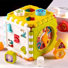 Altri giocattoli che corrispondono alla forma dei giocattoli del blocco puzzle con grafica digitale e blocchi cognitivi