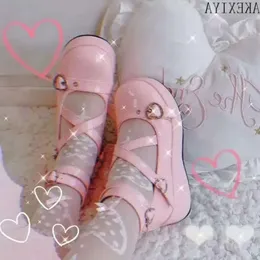 Boyut lolita ayakkabı Japonca plus sandaletler Mary Jane kadınlar kalp tokası jk güzel kız öğrenci kawaii tatlı su geçirmezlik 325 531 d c91b