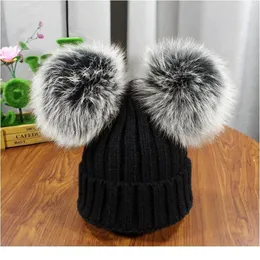 2020 New Double Natural Pom Poms Hat Girls Boys Winter Warm Fur Pompom Ball Knitted Beanies Hat Skullies Beanies Cotto jlltvQ4017493