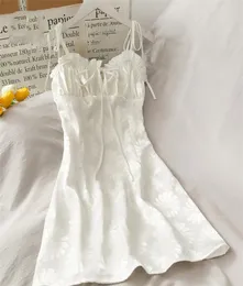 Sexig rygglös ärmlös fest Night Club Wrap Mini Dress Women 2021 Korean White Daisy Jacquard Summer Vestidos Casual Dresses6751025