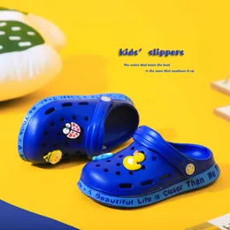New Summer Boys' and Girls' Soft SoleSandals Anti Slip Cute Breathable Hole Shoes Cartoon Baby Sandals Flat Heels L2405