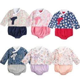 Rompers Autumn and Winter Kimono nyfödda babykläder japansk stil barns jumpsuit pajama mantel badrum enhetlig babykläder A590 D240516