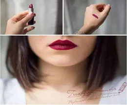 Trucco di rossetto opaco 100 di alta qualità, un po 'sexy per favore me angelo bellezza colore rosso nudo viola in velluto rossetto 3011098