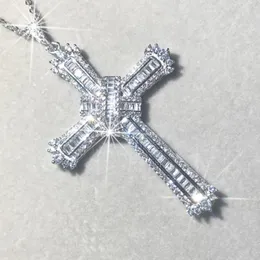 Oryginalny Znakomita Biblia Jezus Cross Naszyjnik Kobiety Mężczyźni Luxury Fine Jewelry Crucifix Urok symulowany Diamond 227D