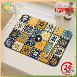 Tappeti 1/2 pezzi di asciugatura da cucina tappetino da scarico assorbente tappeto bar per tazza da barta schema piastrellata alfombra tapis